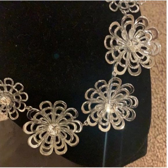 kate spade oops a daisy silver flower necklace nwo - Picture 6 of 8